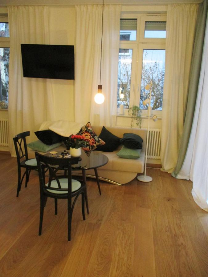 Apartment Am Apfelbaum Ρόιτλινγκεν Εξωτερικό φωτογραφία