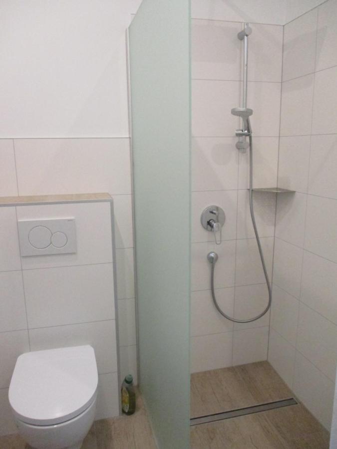 Apartment Am Apfelbaum Ρόιτλινγκεν Εξωτερικό φωτογραφία